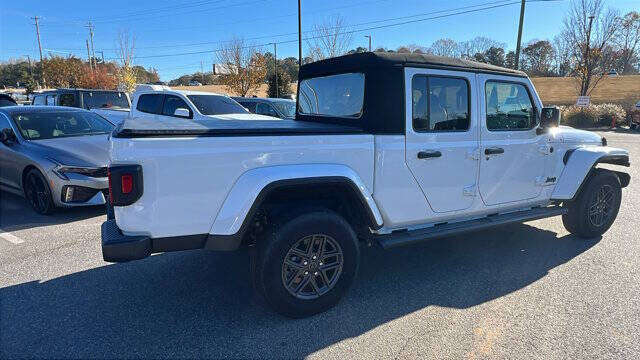 2024 Jeep Gladiator Sport S