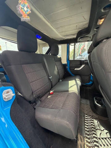 2012 Jeep Wrangler Unlimited Sahara