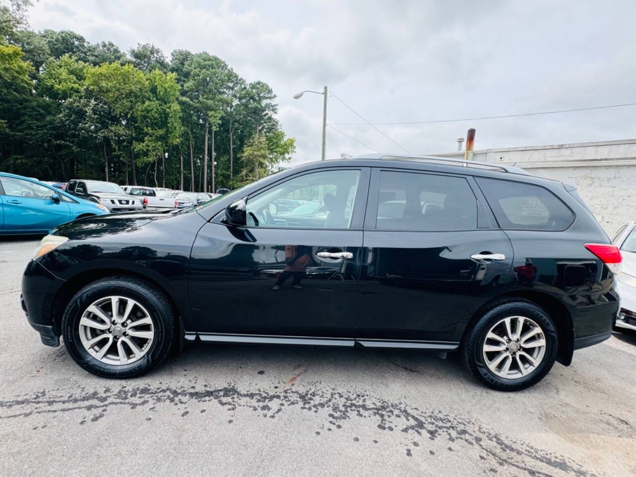 2015 Nissan Pathfinder for sale at Omega Auto Sales in Chesapeake, VA