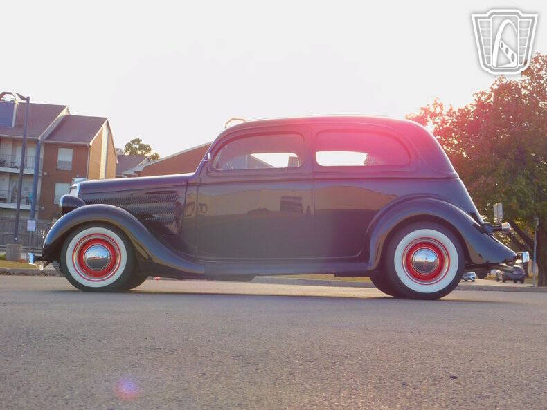 1935 Ford Tudor