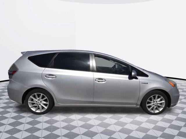 2012 Toyota Prius v Five