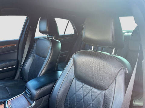 2019 Chrysler 300 C