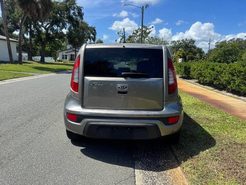 2012 Kia Soul +