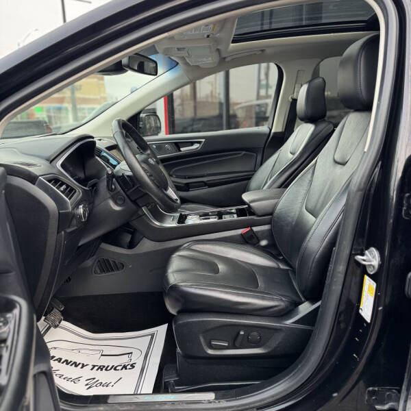 2020 Ford Edge Titanium