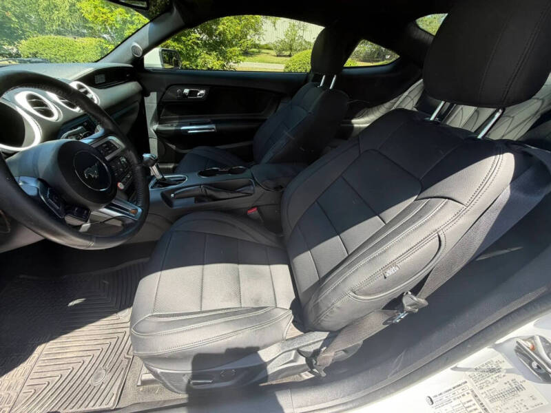2016 Ford Mustang V6