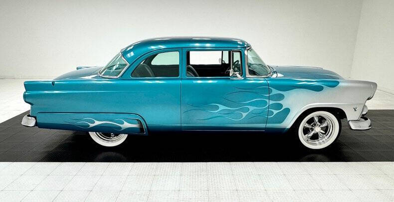 1955 Ford Deluxe