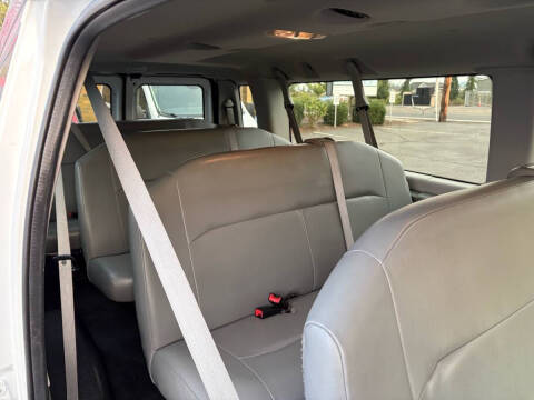 2013 Ford E-Series E-350 SD XL