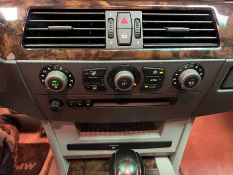 2004 BMW 5 Series 525i