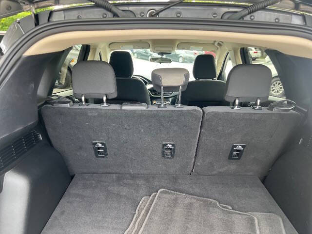 2020 Ford Escape SE