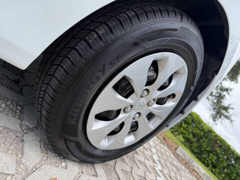 2015 Hyundai Accent GS