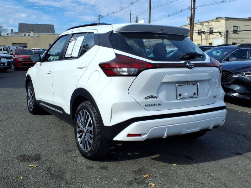 2024 Nissan Kicks SR