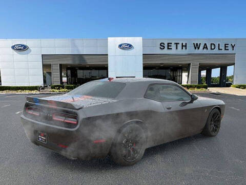 2018 Dodge Challenger 392 HEMI Scat Pack Shaker