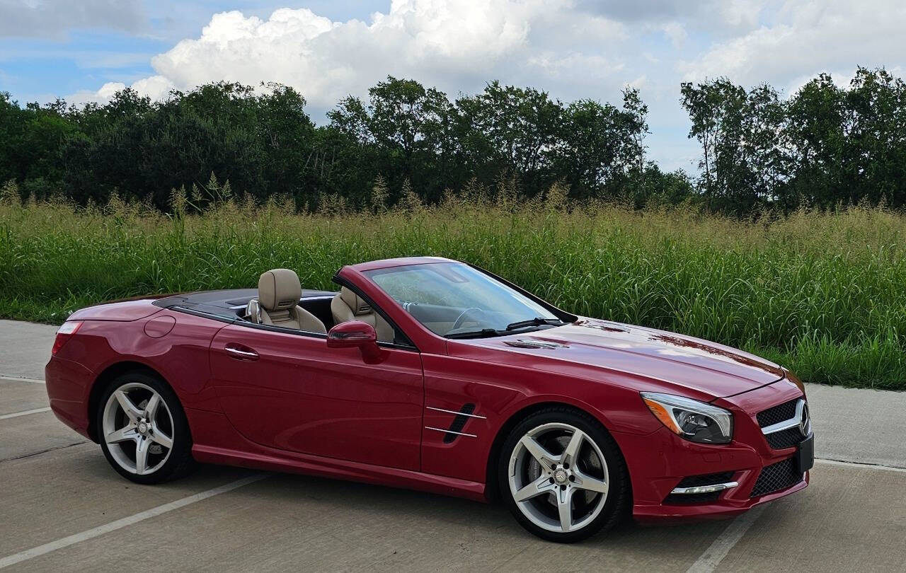 2015 Mercedes-Benz SL-Class for sale at CAR MARKET AUTO GROUP in Sugar Land, TX