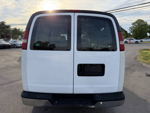 2003 Chevrolet Express 3500 LS