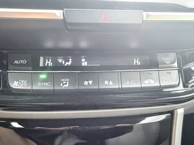 2017 Honda Accord EX-L w/Navi w/Honda Sensing