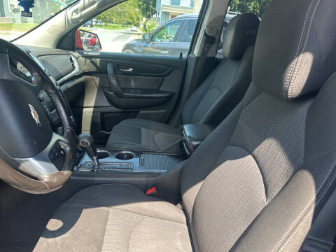 2017 Chevrolet Traverse LT