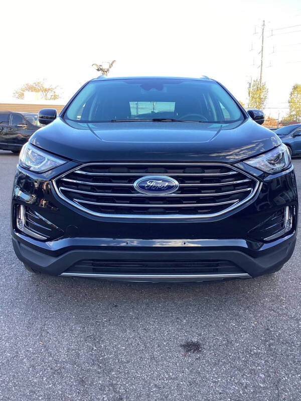 2021 Ford Edge SEL photo 6