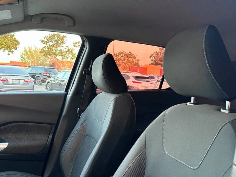 2019 Nissan Kicks SV