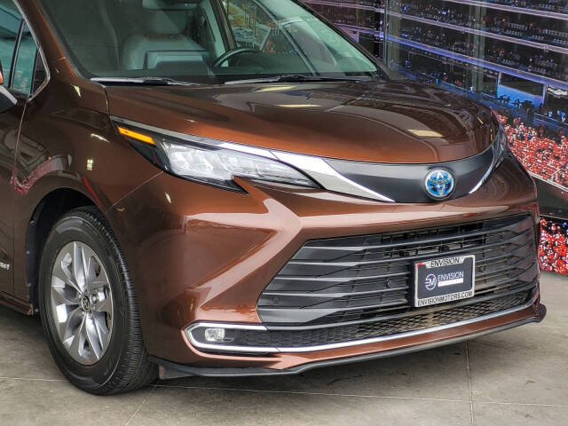 2021 Toyota Sienna for sale at Envision Toyota of Milpitas in Milpitas, CA