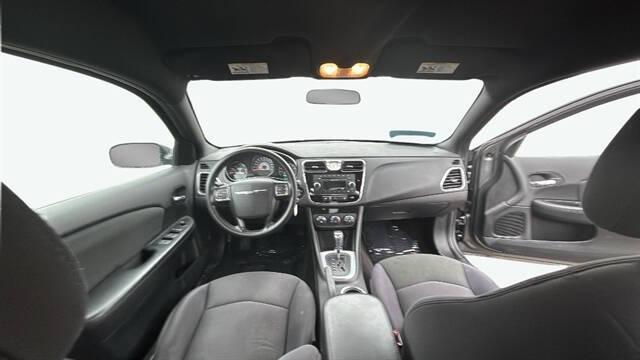 2012 Chrysler 200 LX