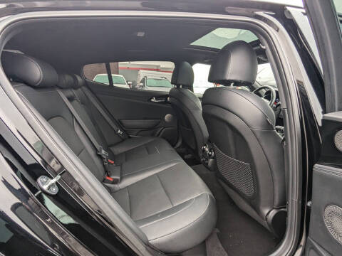 2023 Kia Stinger GT-Line