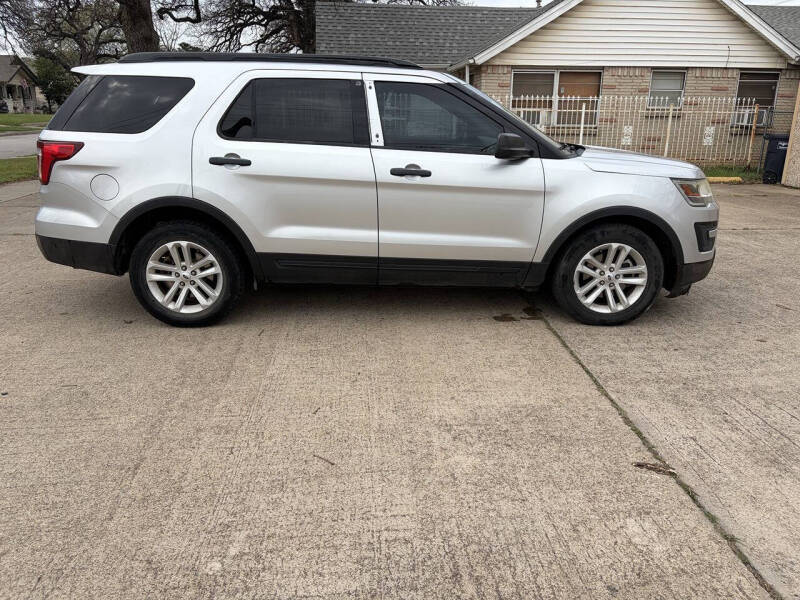 2016 Ford Explorer