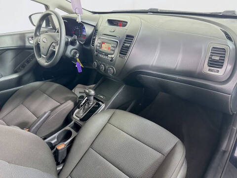 2017 Kia Forte5 LX