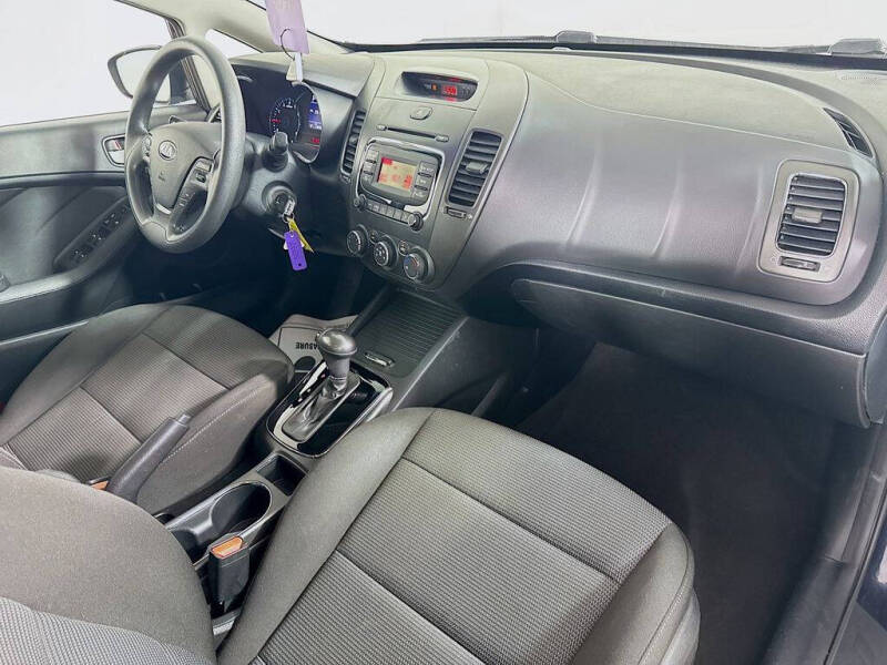 2017 Kia Forte5 LX