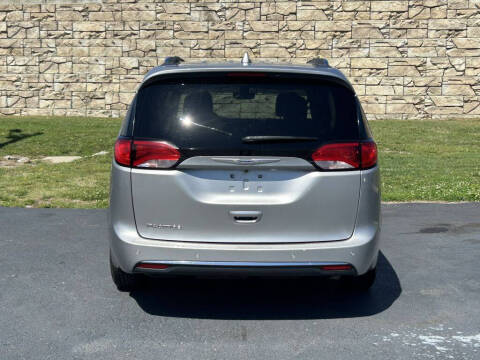 2019 Chrysler Pacifica Touring L
