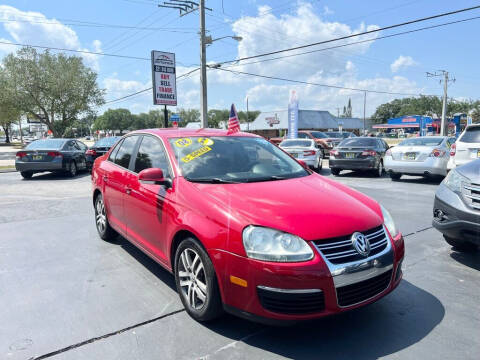 2008 Volkswagen Jetta for sale at AUTOFAIR LLC in West Melbourne FL