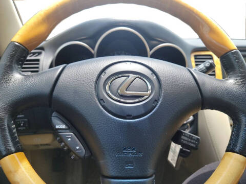 2004 Lexus SC 430