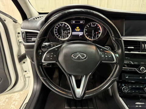 2018 Infiniti QX30 Premium