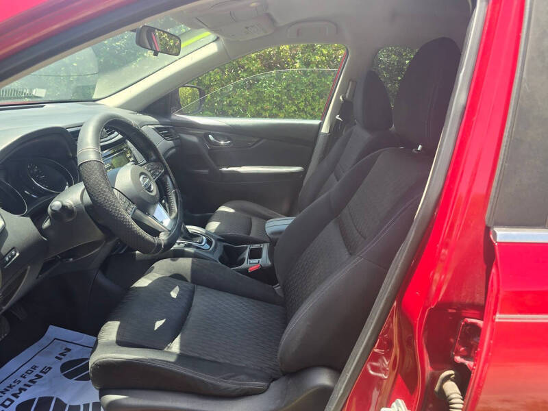 2017 Nissan Rogue SV