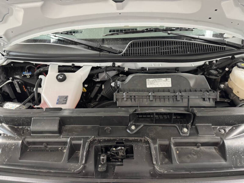 2025 Chevrolet Express 2500