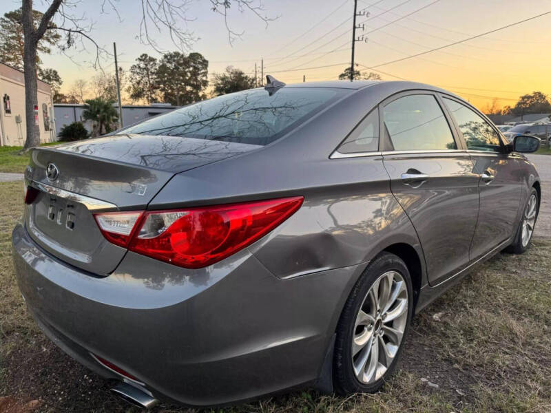 2011 Hyundai Sonata SE photo 5