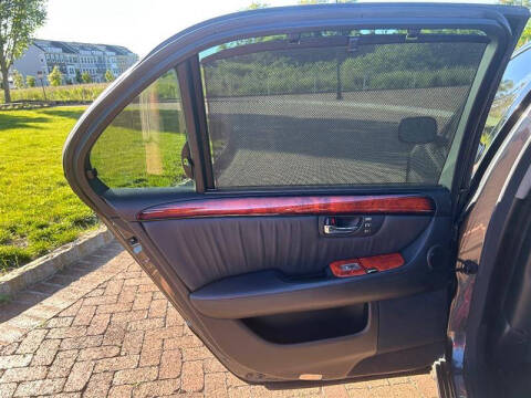 2004 Lexus LS 430