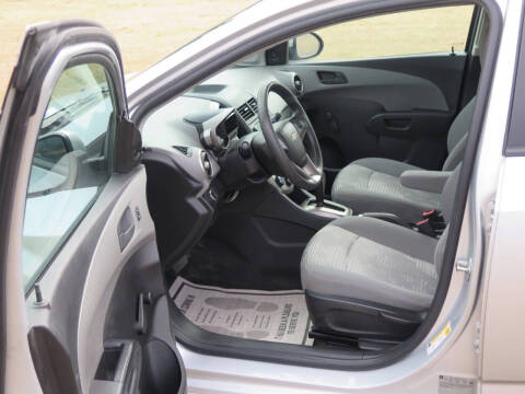 2016 Chevrolet Sonic LS Auto