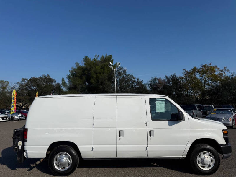 2009 Ford E-Series E-150