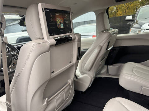 2019 Chrysler Pacifica Touring L Plus
