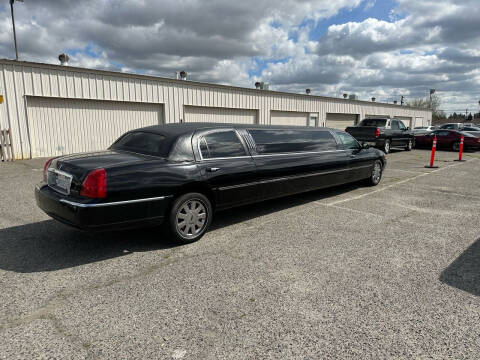 2006 Lincoln Town Car Executive