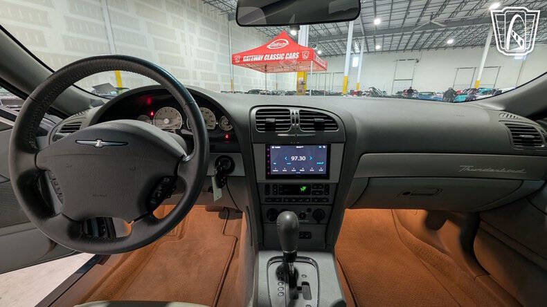 2004 Ford Thunderbird