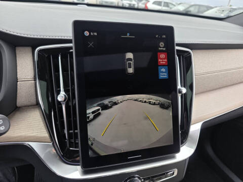 2026 Volvo XC90 B5 Core