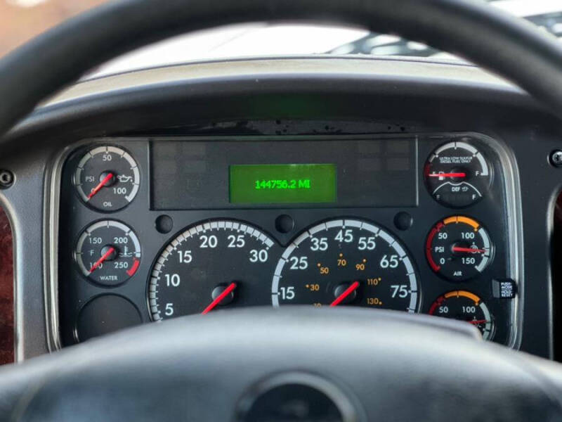 2020 Freightliner M2 106