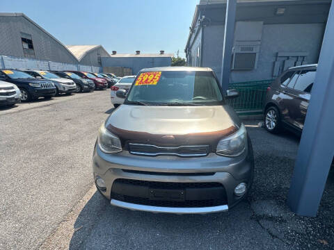 2018 Kia Soul +