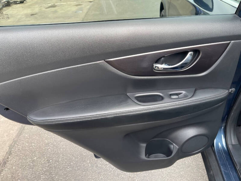 2015 Nissan Rogue SV