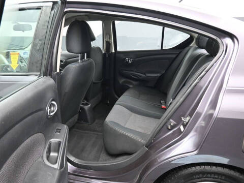 2015 Nissan Versa 1.6 SV