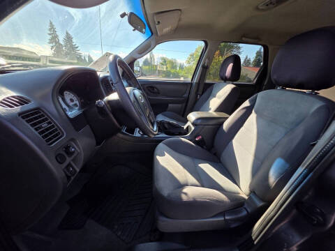 2005 Ford Escape XLS