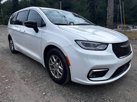 2025 Chrysler Pacifica Select