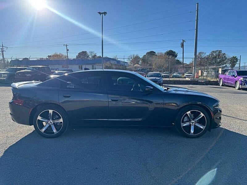 2017 Dodge Charger SXT