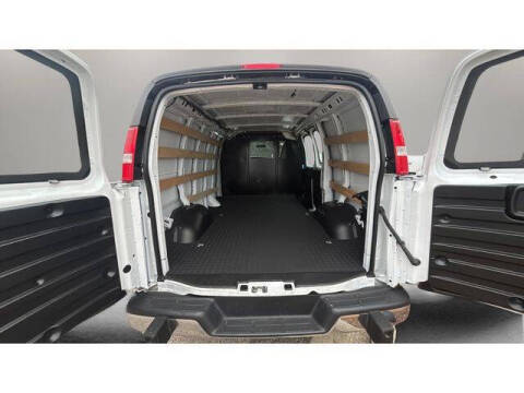 2024 GMC Savana 2500